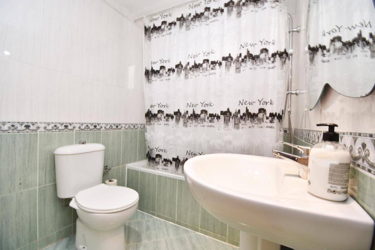 Apartamento De La Croix Apartment Фуeнхирола Екстериор снимка
