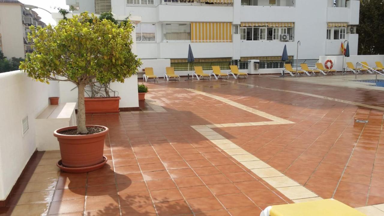 Apartamento De La Croix Apartment Фуeнхирола Екстериор снимка